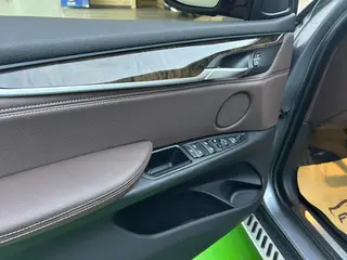 BMW X5 2018 xDrive35i Elegant style interior photo 11