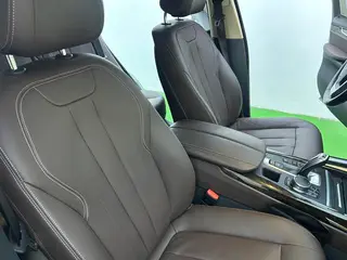 BMW X5 2018 xDrive35i Elegant style interior photo 16