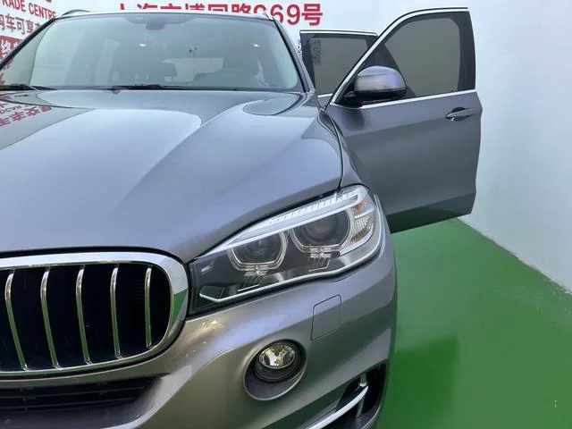 BMW X5 2018 xDrive35i Elegant style interior photo 19