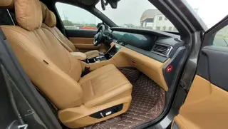 Li Auto ONE 2020 extended range 6 Seat plate interior photo 12