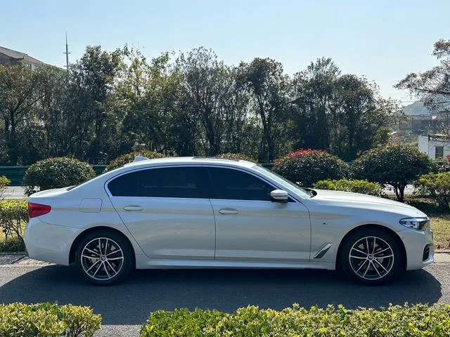 BMW 5 Series 2020 525Li M Sports suit exterior photo 5 BMW 5 Series 2020 525Li M Sports suit exterior photo 5