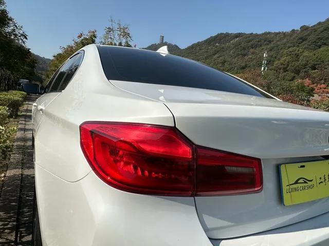 BMW 5 Series 2020 525Li M Sports suit exterior photo 10 BMW 5 Series 2020 525Li M Sports suit exterior photo 10