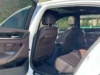 BMW 5 Series 2020 525Li M Sports suit interior photo 17 BMW 5 Series 2020 525Li M Sports suit interior photo 17