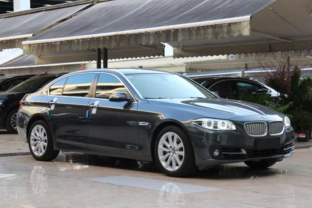BMW 5 Series 2015 535Li Leader extérieur photo 3