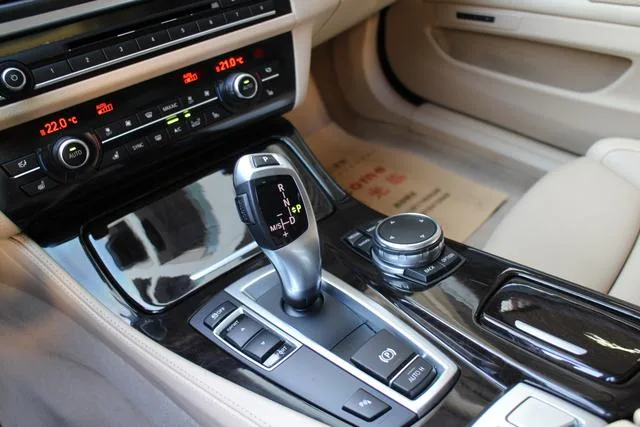 BMW 5 Series 2015 535Li Leader extérieur photo 7