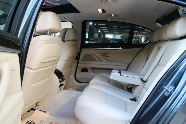 BMW 5 Series 2015 535Li Leader intérieur photo 12
