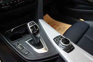 BMW 4 Series 2017 425i M Sports suit interior photo 11
