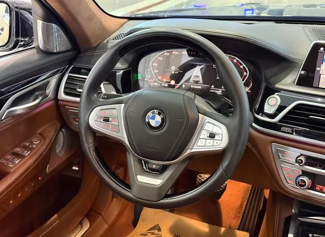 BMW 7 Series 2019 Mise à jour 740Li xDrive Type administratif Ensemble de luxe extérieur photo 5