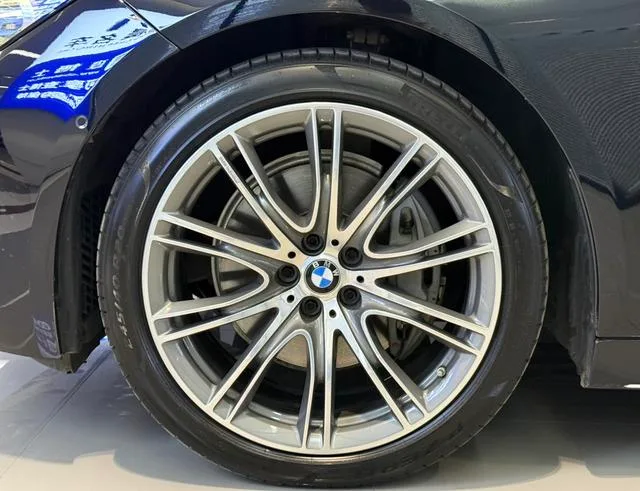 BMW 7 Series 2019 Mise à jour 740Li xDrive Type administratif Ensemble de luxe intérieur photo 18