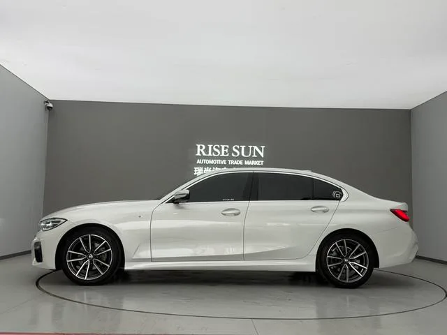BMW 3 Series 2021 Mise à jour 320Li M Ensemble de sport extérieur photo 4 BMW 3 Series 2021 Mise à jour 320Li M Ensemble de sport extérieur photo 4