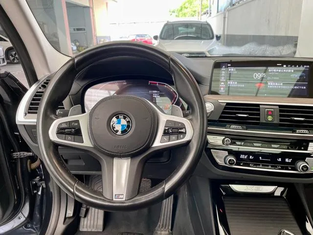 BMW X3 2020 xDrive28i M Sports suit interior photo 17