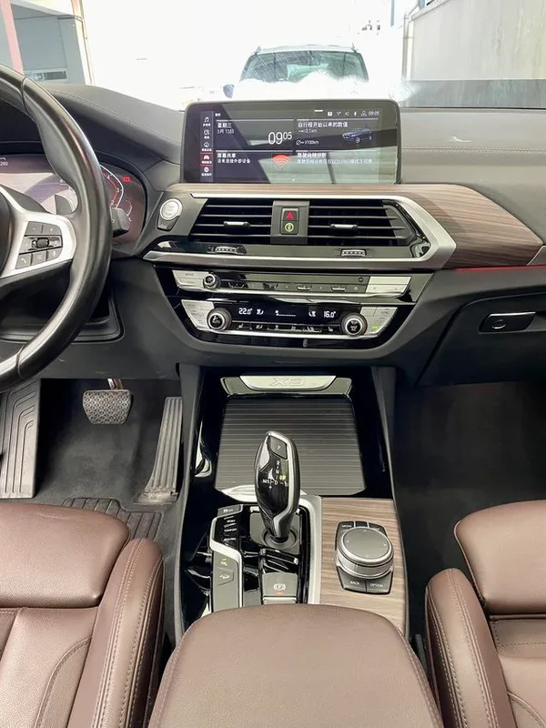 BMW X3 2020 xDrive28i M Sports suit interior photo 18