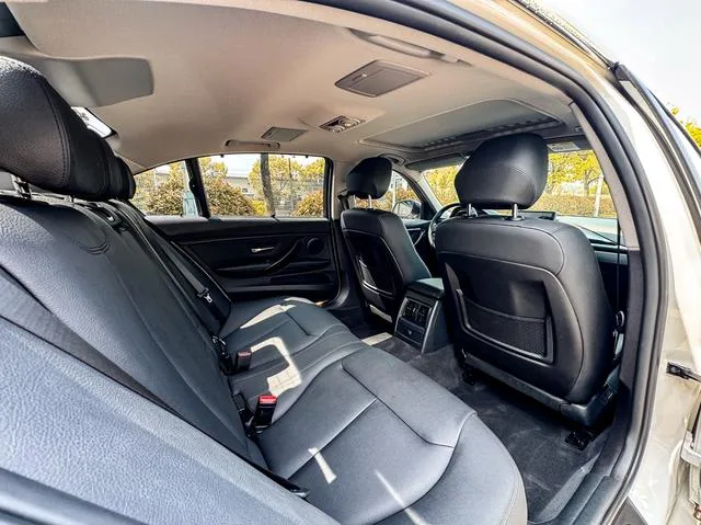 BMW 3 Series 2017 320Li Style tendance intérieur photo 14 BMW 3 Series 2017 320Li Style tendance intérieur photo 14