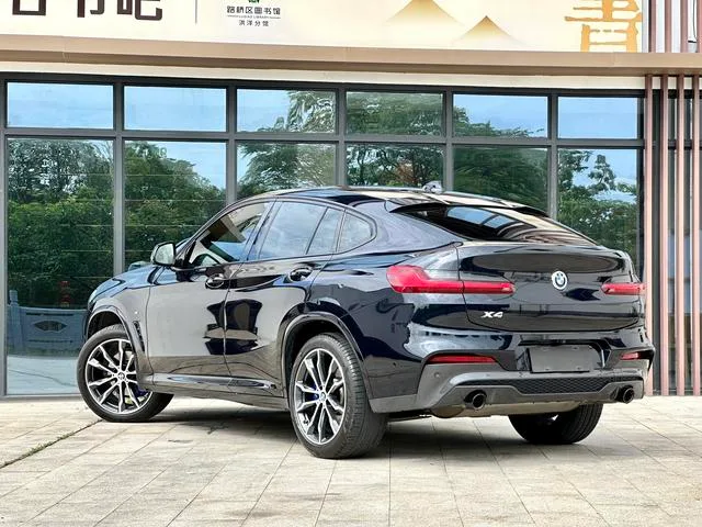 BMW X4 2021 xDrive25i M Set de nuit de sport intérieur photo 13
