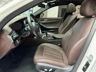 BMW 5 Series 2020 525Li M Sports suit interior photo 11