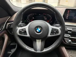 BMW 5 Series 2020 525Li M Sports suit interior photo 15