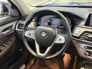 BMW 7 Series 2021 740Li Leading Type Luxury Set exterior photo 5