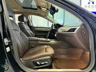 BMW 7 Series 2021 740Li Leading Type Luxury Set exterior photo 8