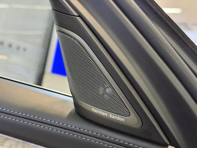 BMW 7 Series 2021 740Li Leading Type Luxury Set interior photo 13