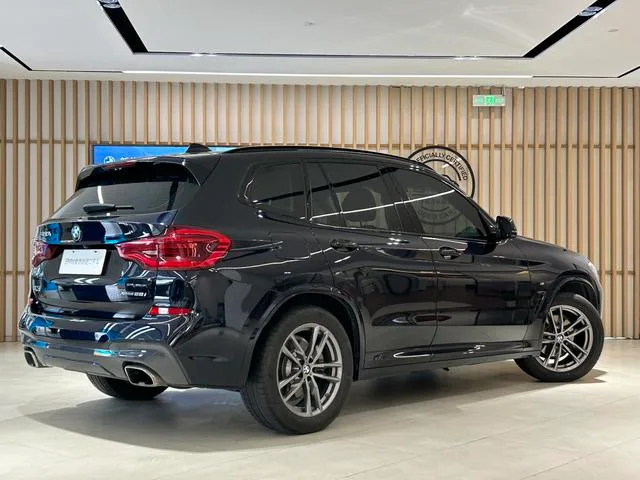 BMW X3 2021 xDrive28i M Sports suit interior photo 7