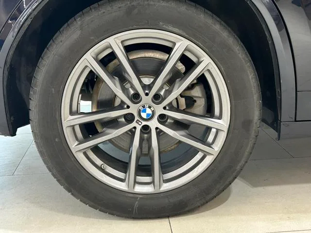 BMW X3 2021 xDrive28i M Sports suit interior photo 9