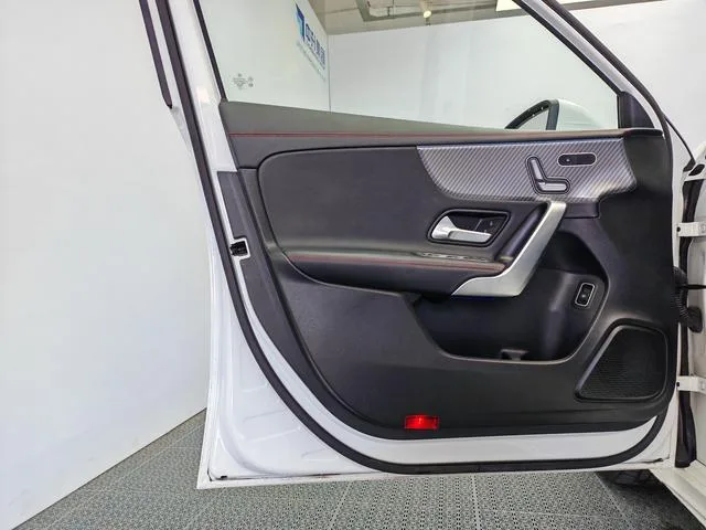 Mercedes-Benz A-Class 2024 A 200 L Fashion Edition interior photo 13