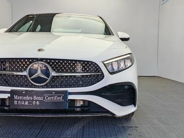 Mercedes-Benz A-Class 2024 A 200 L Fashion Edition interior photo 20