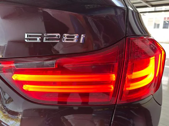 BMW 5 Series GT 2015 528i Leader intérieur photo 16 BMW 5 Series GT 2015 528i Leader intérieur photo 16