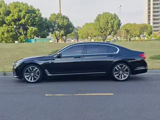 BMW 7 Series 2017 730Li Leader extérieur photo 3 BMW 7 Series 2017 730Li Leader extérieur photo 3