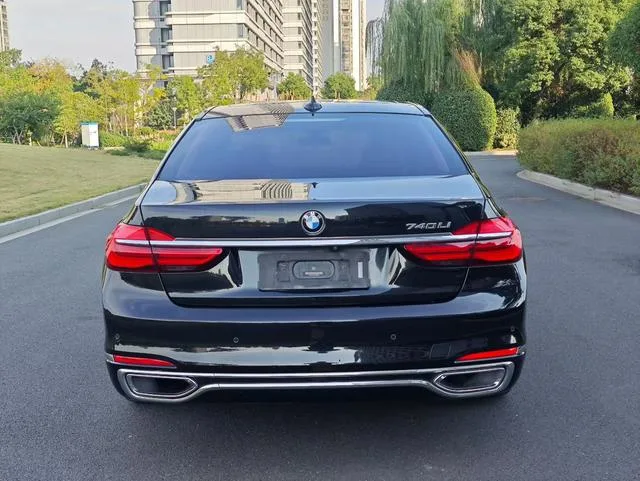 BMW 7 Series 2017 730Li Leader extérieur photo 4 BMW 7 Series 2017 730Li Leader extérieur photo 4