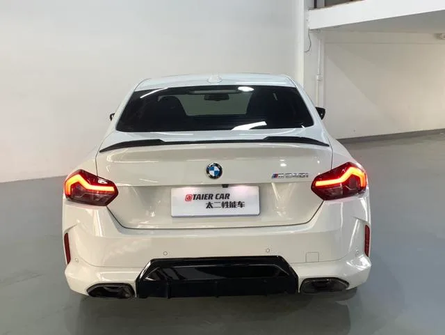BMW 2 Series 2025 M240i xDrive Coupe exterior photo 6