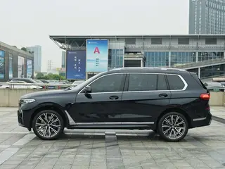 BMW X7 2021 xDrive40i Premium Class M Sports suit exterior photo 3 BMW X7 2021 xDrive40i Premium Class M Sports suit exterior photo 3