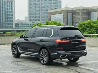 BMW X7 2021 xDrive40i Premium Class M Sports suit exterior photo 4 BMW X7 2021 xDrive40i Premium Class M Sports suit exterior photo 4