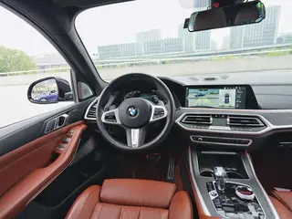 BMW X7 2021 xDrive40i Premium Class M Sports suit interior photo 10 BMW X7 2021 xDrive40i Premium Class M Sports suit interior photo 10