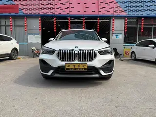 BMW X1 2021 sDrive25Li Лидирующий экстерьер фото 2