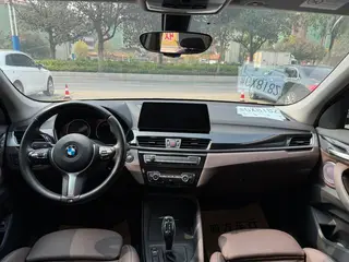 BMW X1 2021 sDrive25Li Лидирующий экстерьер фото 5