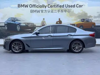 BMW 5 Series 2020 525i M Sports suit exterior photo 3