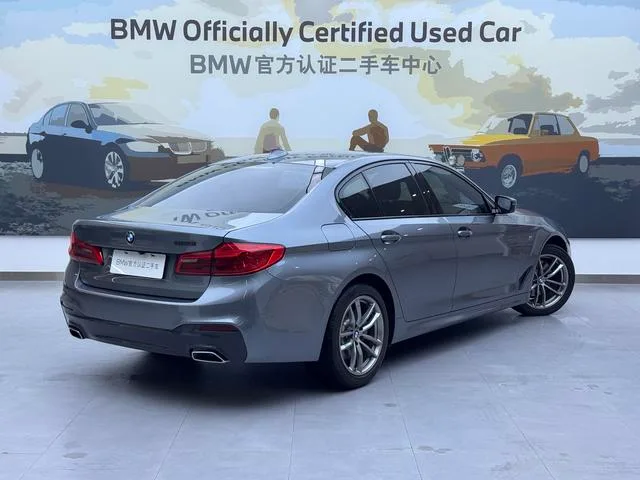 BMW 5 Series 2020 525i M Sports suit exterior photo 6