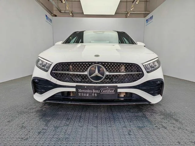 Mercedes-Benz A-Class 2024 A 200 L Version mode extérieur photo 2