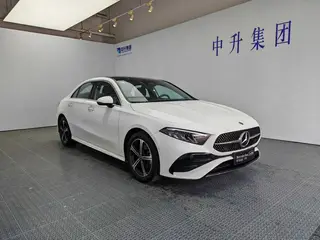 Mercedes-Benz A-Class 2024 A 200 L Version mode extérieur photo 3