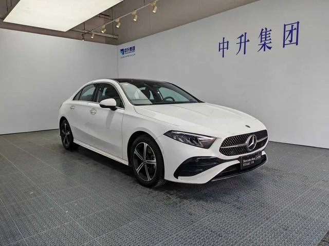 Mercedes-Benz A-Class 2024 A 200 L Version mode extérieur photo 3
