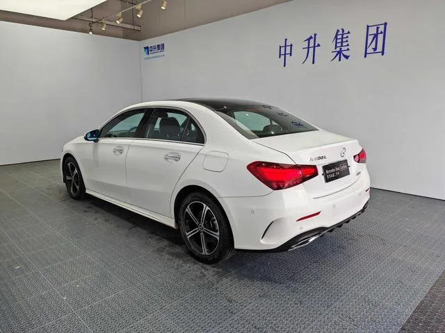 Mercedes-Benz A-Class 2024 A 200 L Version mode extérieur photo 4