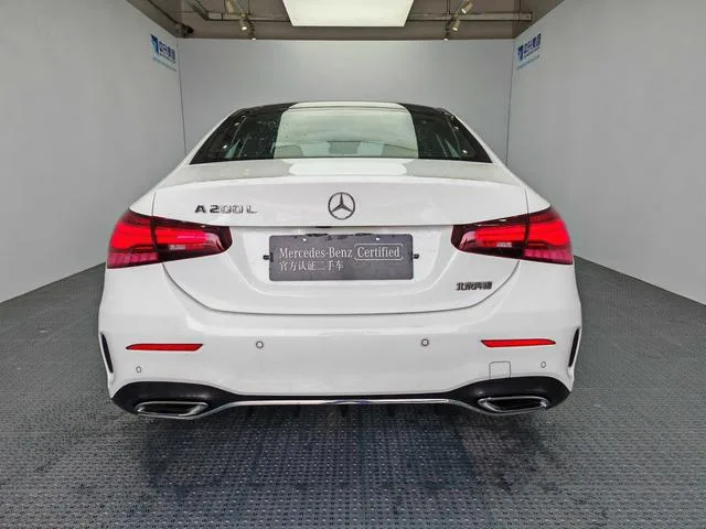 Mercedes-Benz A-Class 2024 A 200 L Version mode extérieur photo 5