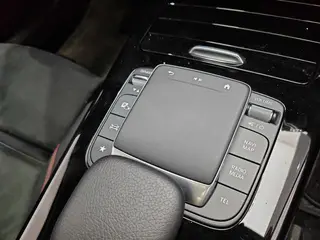 Mercedes-Benz A-Class 2024 A 200 L Version mode intérieur photo 16