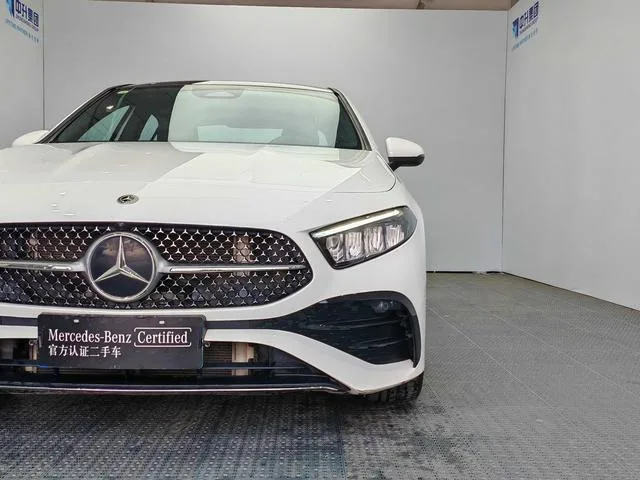 Mercedes-Benz A-Class 2024 A 200 L Version mode intérieur photo 19