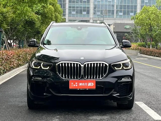 BMW X5 2019 xDrive40i M Sports suit exterior photo 2