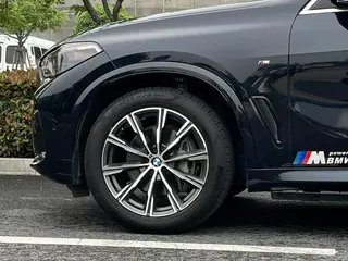 BMW X5 2019 xDrive40i M Sports suit exterior photo 8