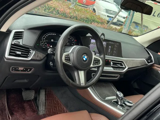 BMW X5 2019 xDrive40i M Sports suit exterior photo 10