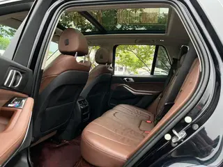 BMW X5 2019 xDrive40i M Sports suit interior photo 12