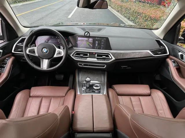 BMW X5 2019 xDrive40i M Sports suit interior photo 14